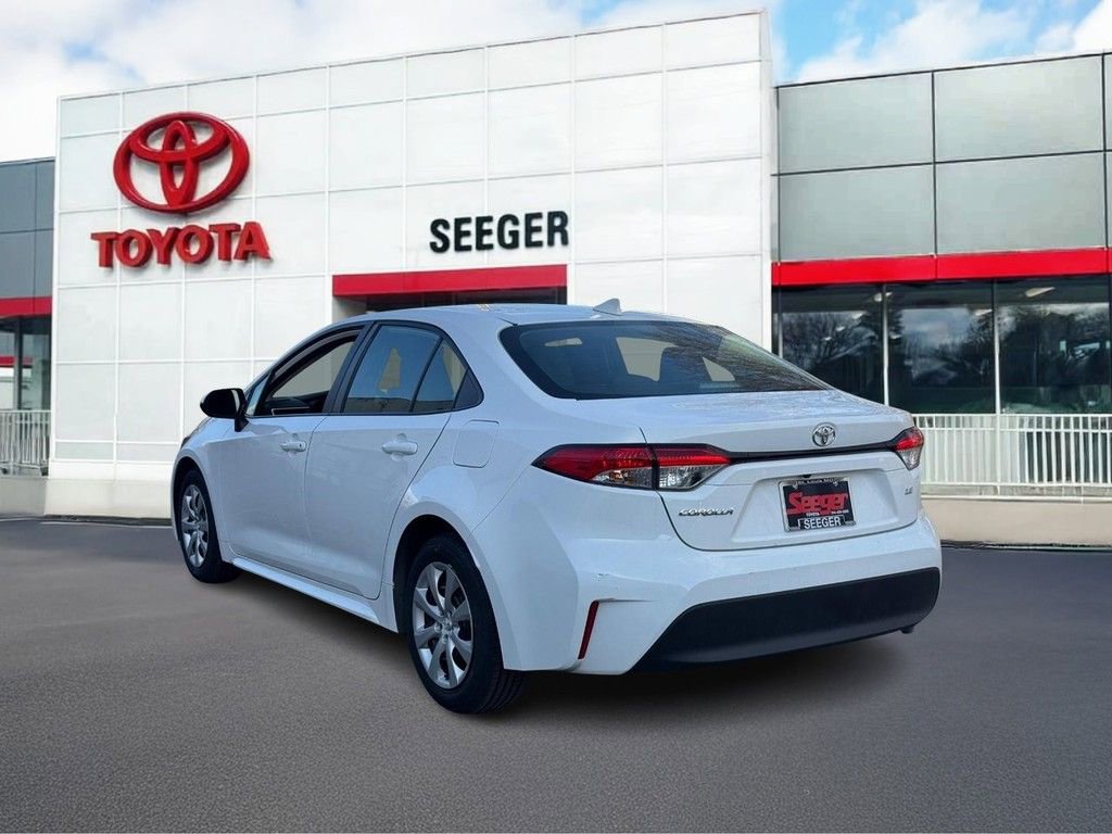 Used 2024 Toyota Corolla LE image 6