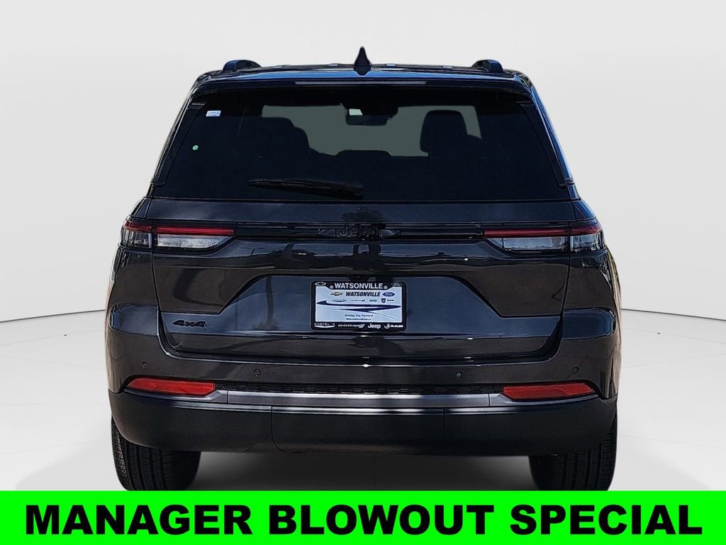 New 2026 Jeep Grand Cherokee Limited w/ Limited Altitude Package AWD/4WD image 4