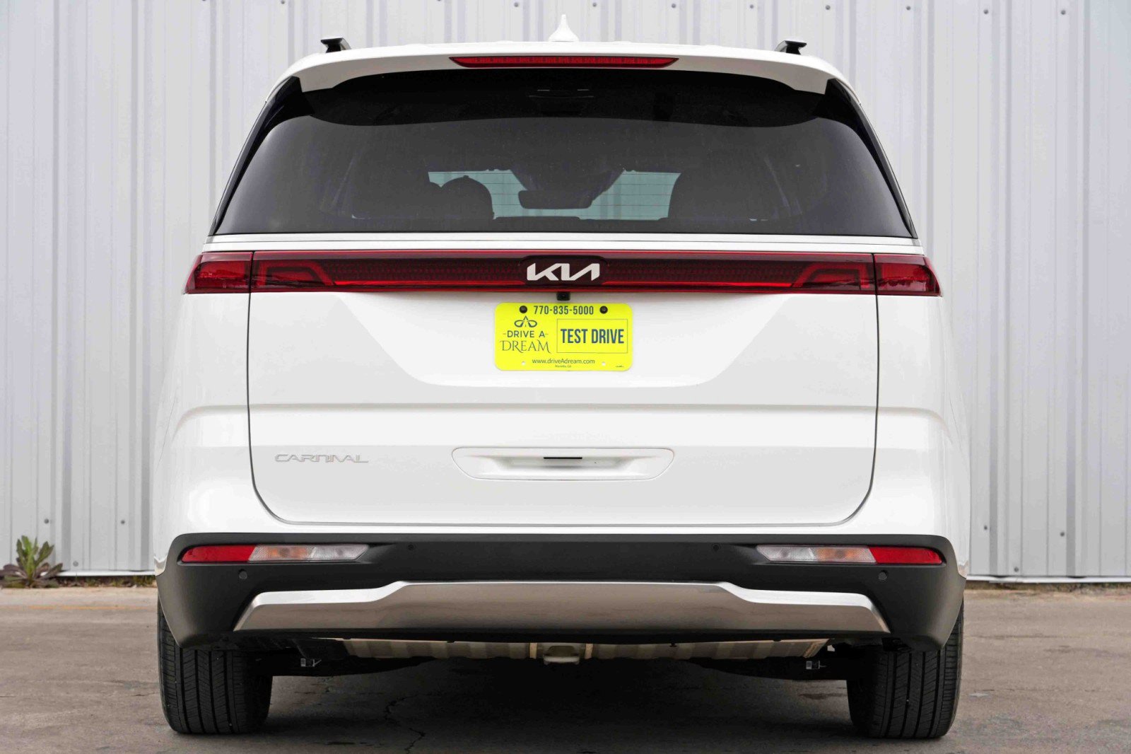 Used 2024 Kia Carnival SX FWD image 11
