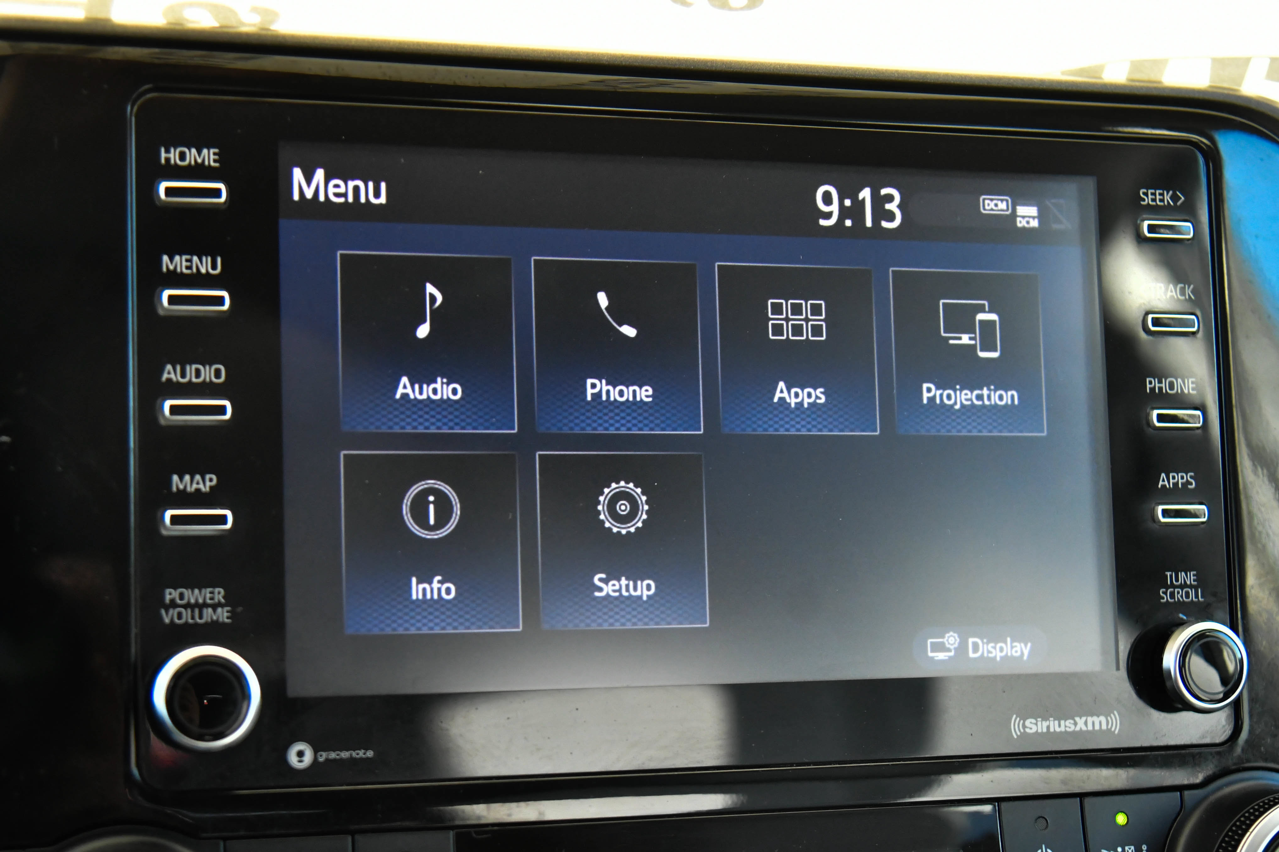 Used 2021 Toyota Highlander L FWD image 22