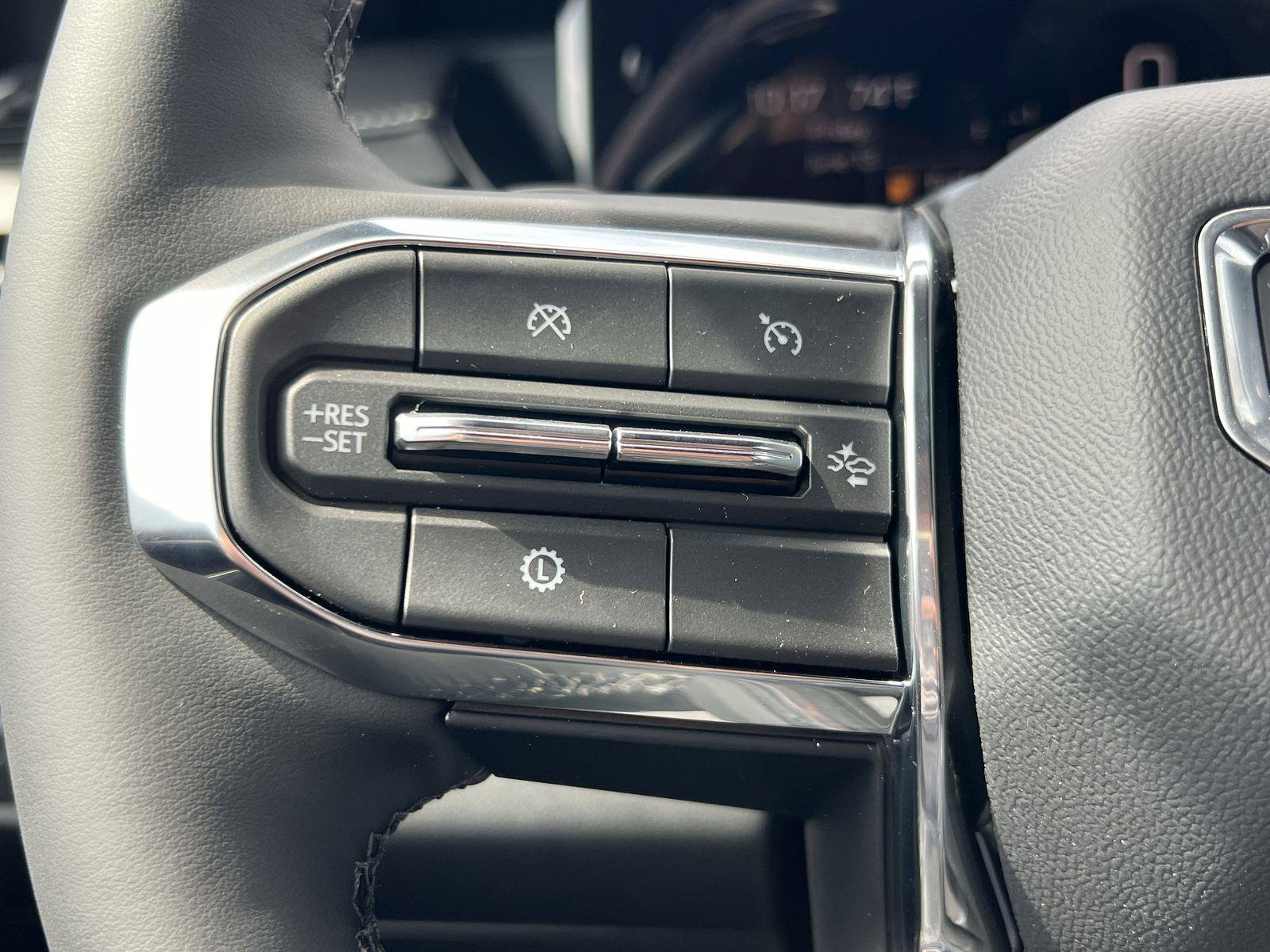New 2025 GMC Acadia Elevation FWD image 12