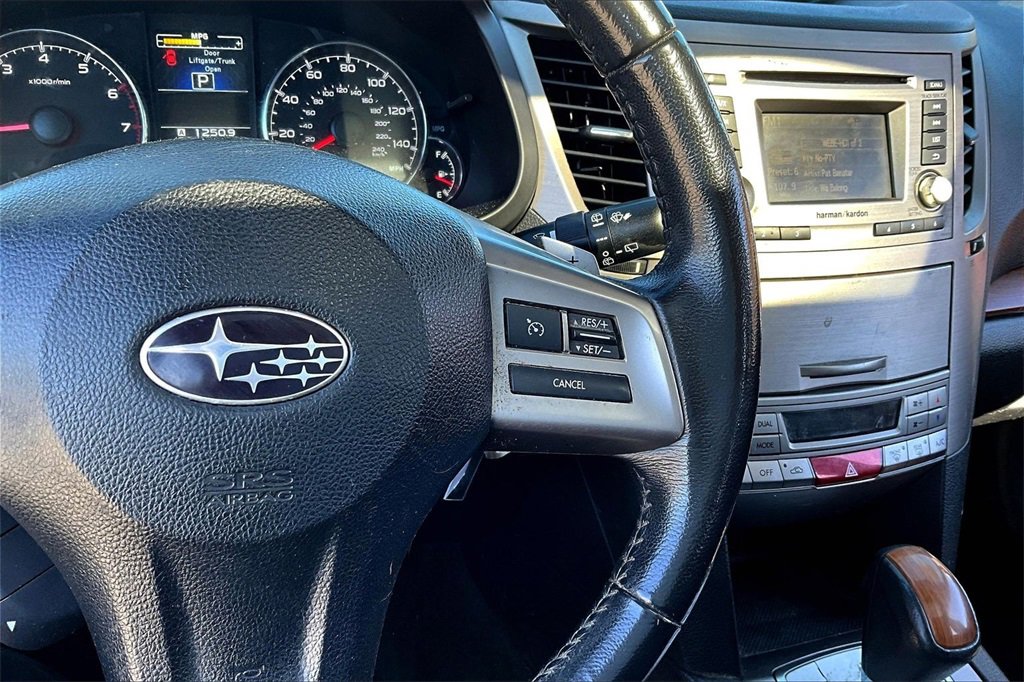 Used 2013 Subaru Outback 2.5i Limited w/ Moonroof Pkg image 16