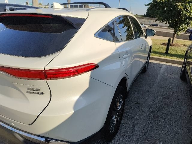 Used 2021 Toyota Venza XLE w/ Softex Package AWD/4WD image 8
