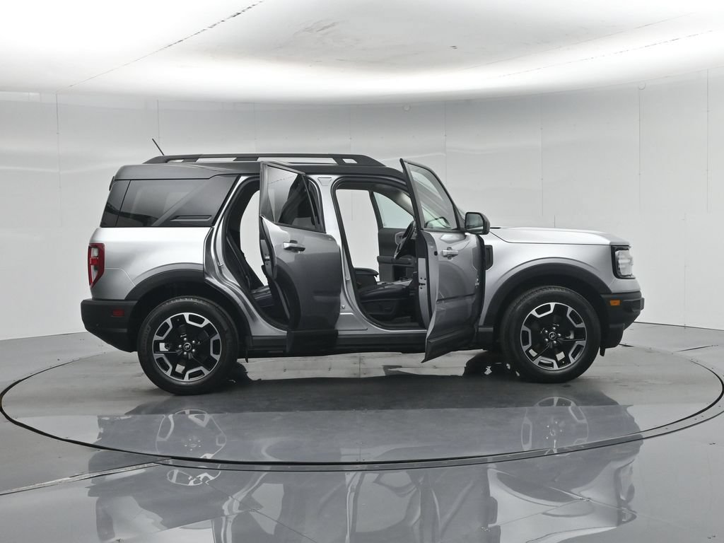 Certified 2023 Ford Bronco Sport Outer Banks w/ Tech Package AWD/4WD image 5
