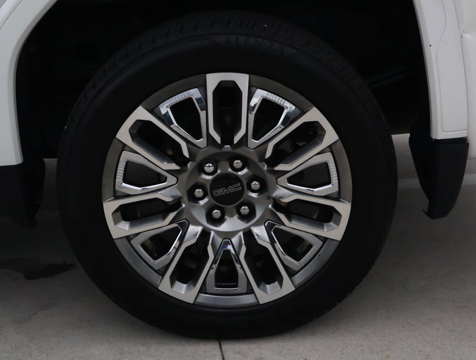 Used 2024 GMC Sierra 1500 Denali Ultimate AWD/4WD image 10