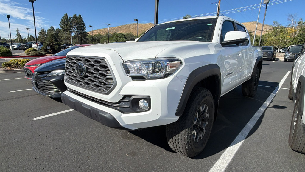 Certified 2023 Toyota Tacoma TRD Off-Road AWD/4WD image 4