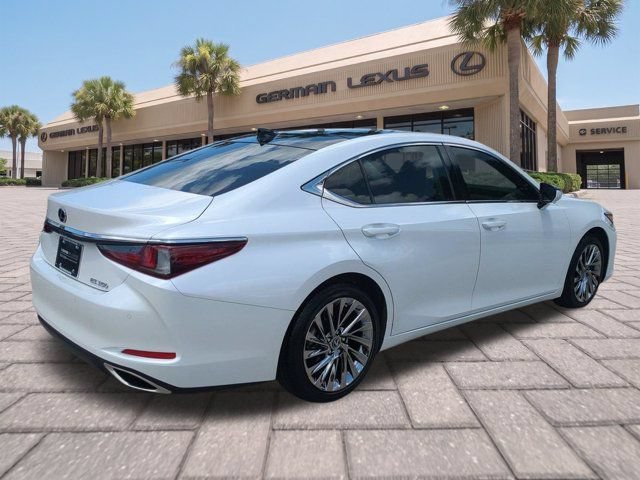 Certified 2025 Lexus ES 350 Ultra Luxury w/ Accessory Package (Z2) FWD image 4