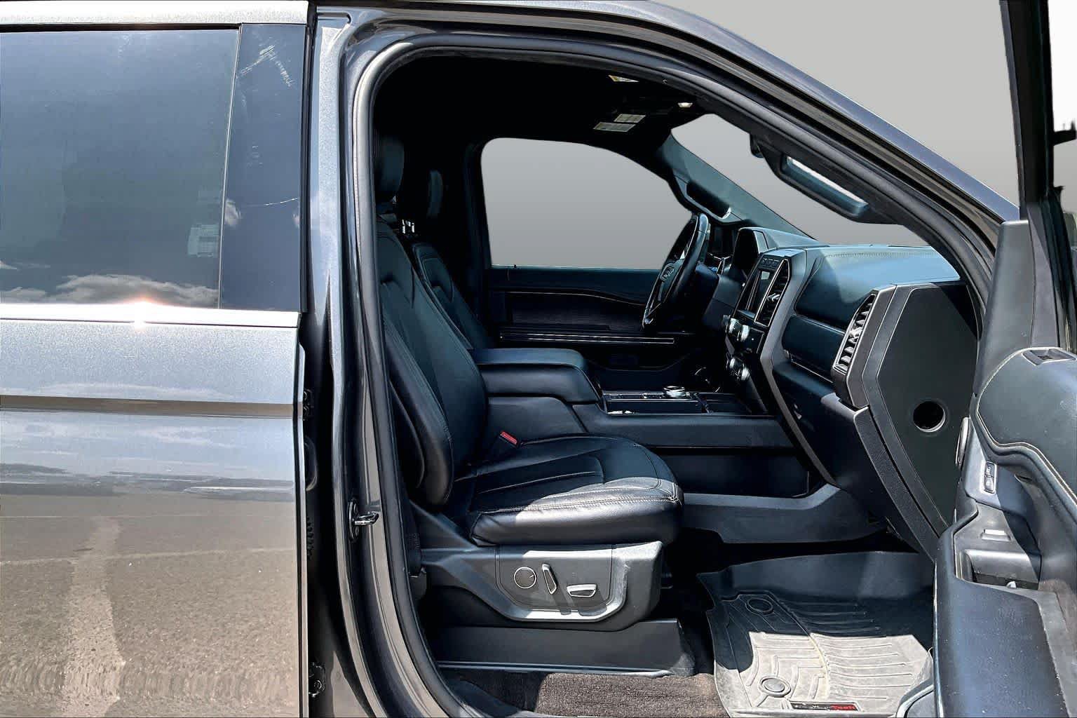 Used 2020 Ford Expedition Limited w/ Special Edition Package RWD image 9