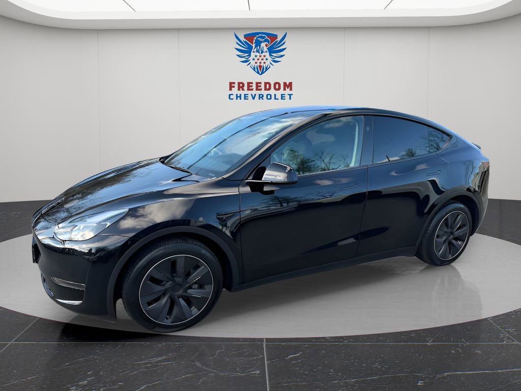 Used 2023 Tesla Model Y Long Range image 2