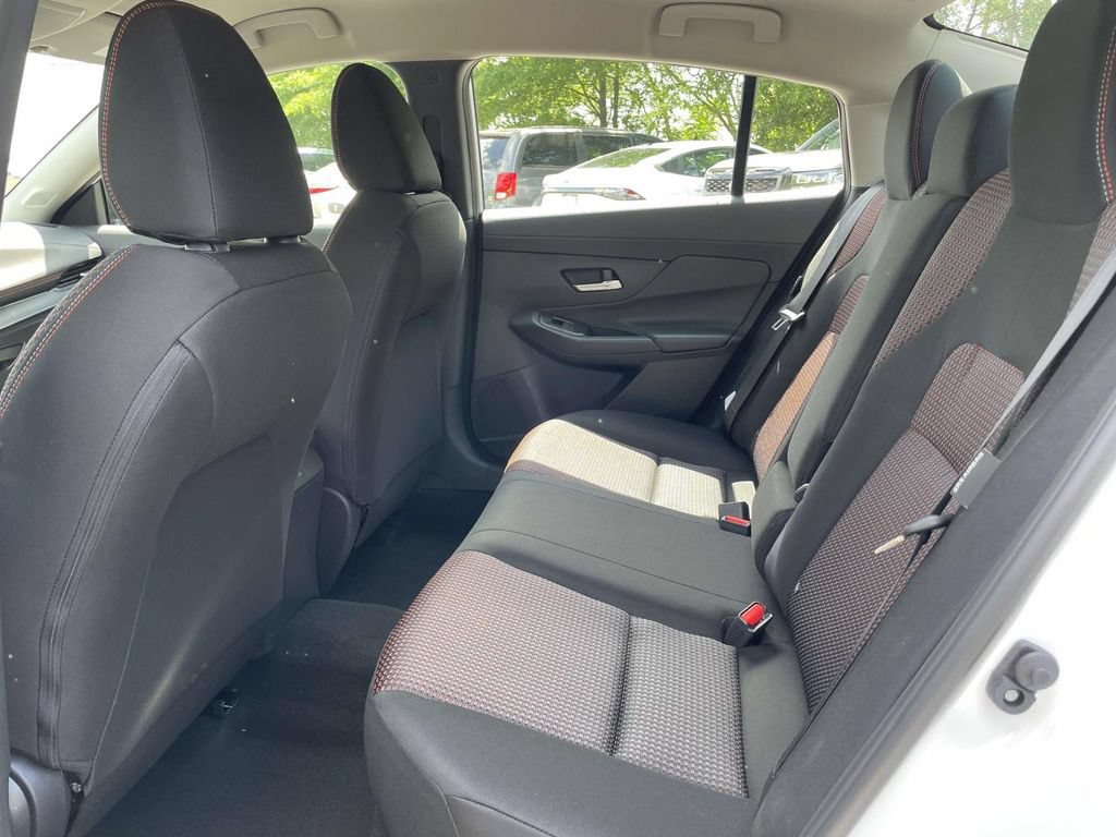 New 2026 Nissan Sentra SR w/ Floor Mat Package FWD image 9