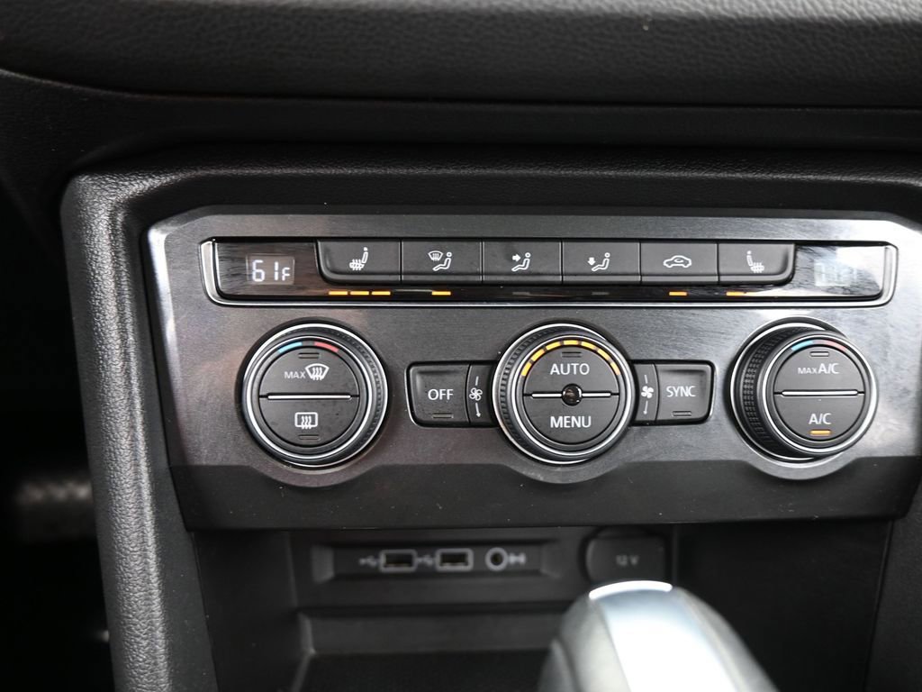 Used 2019 Volkswagen Tiguan SEL image 25