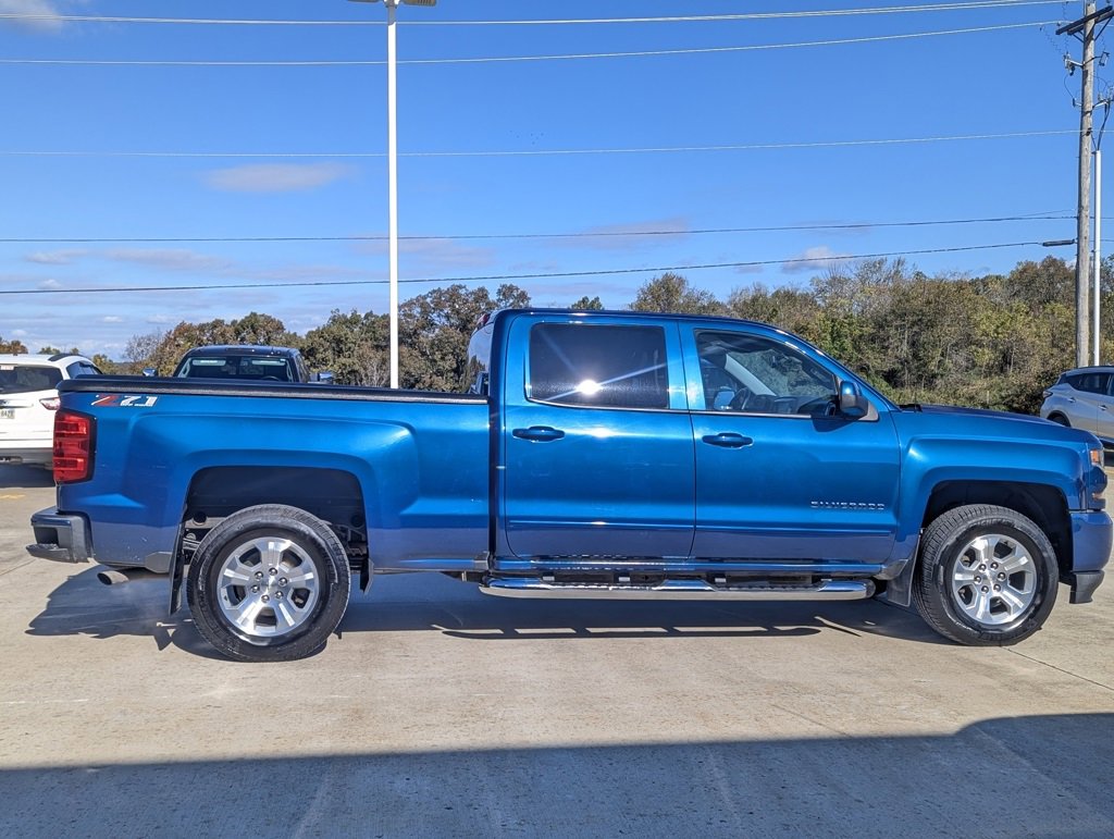 Used 2018 Chevrolet Silverado 1500 LT w/ All Star Edition image 6