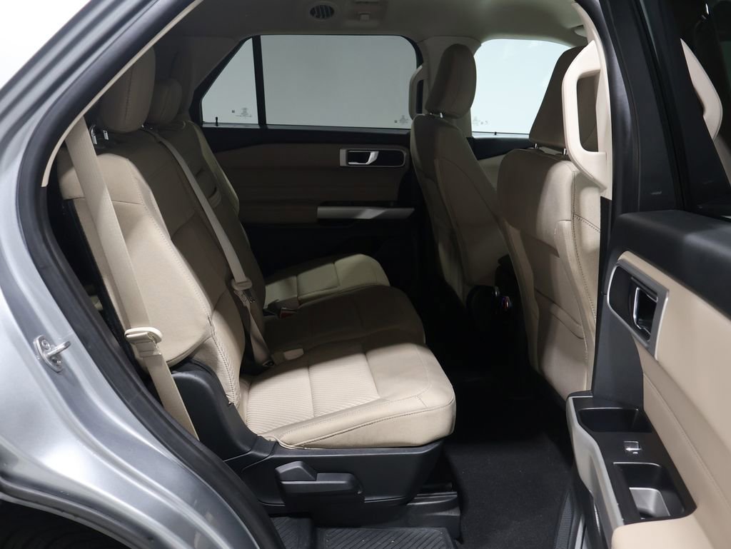 Used 2022 Ford Explorer XLT image 22