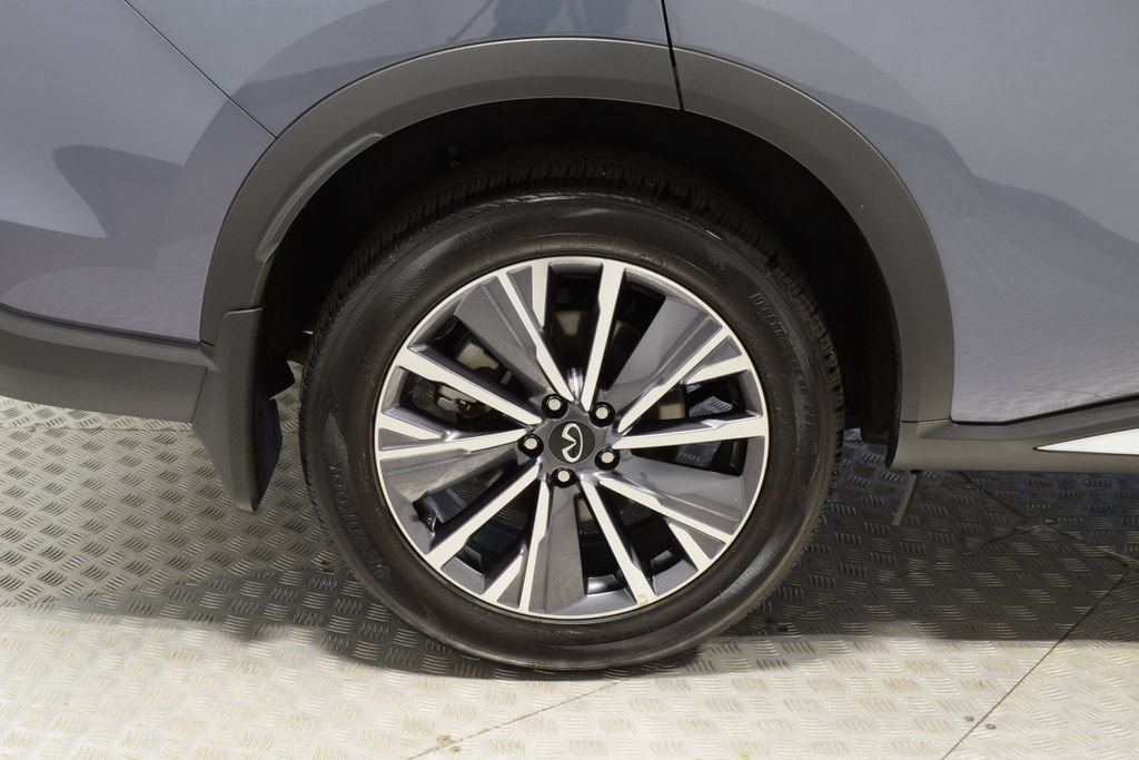 Certified 2026 INFINITI QX60 Luxe w/ Family Package AWD/4WD image 40