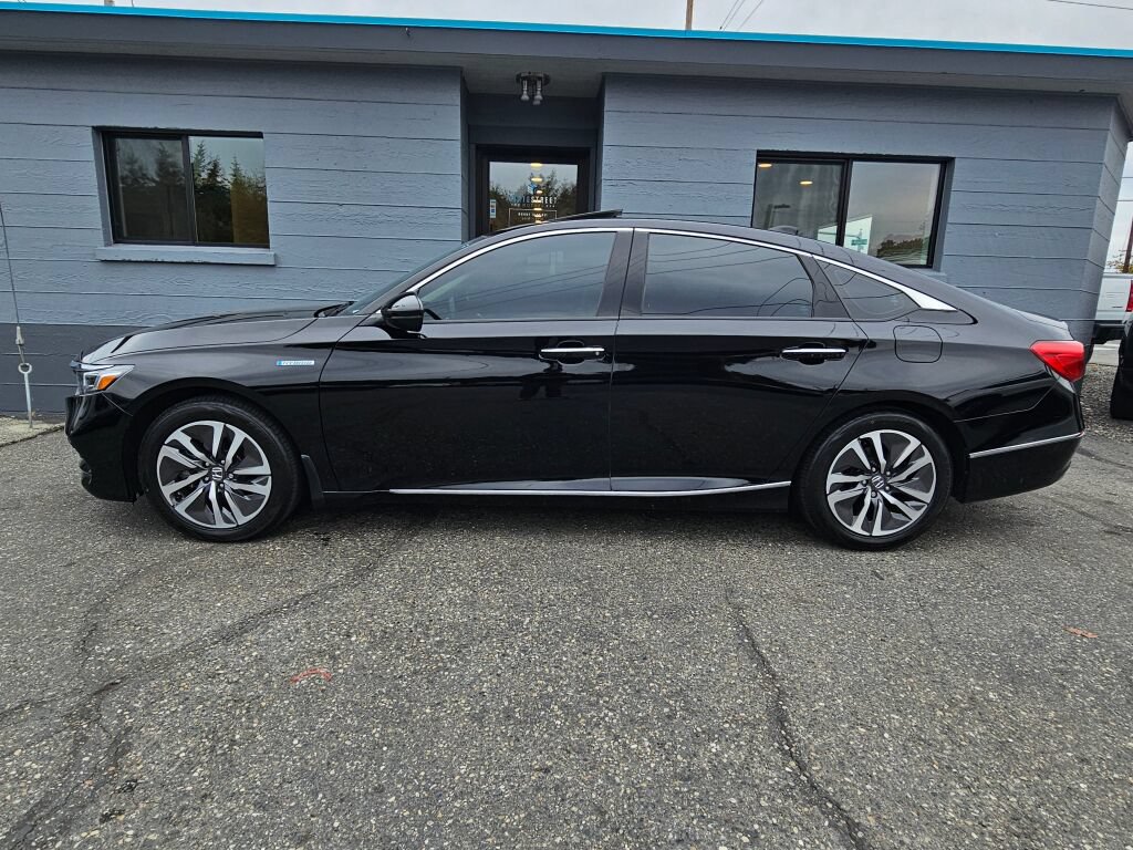 Used 2019 Honda Accord Touring image 2