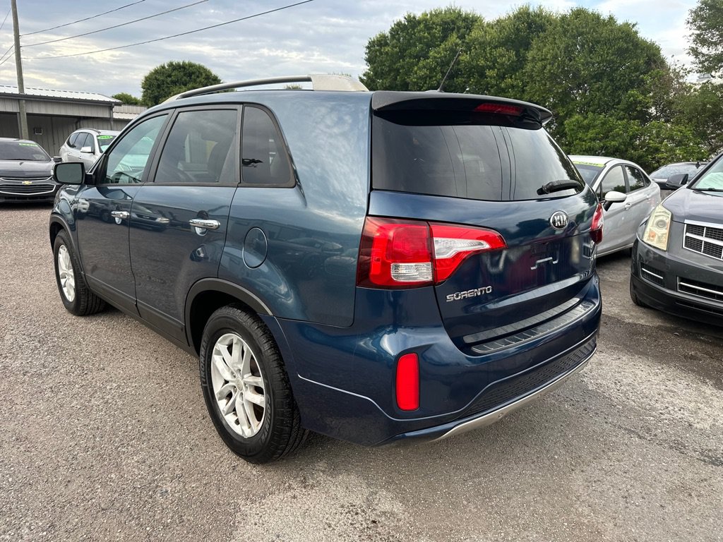Used 2015 Kia Sorento LX FWD image 4