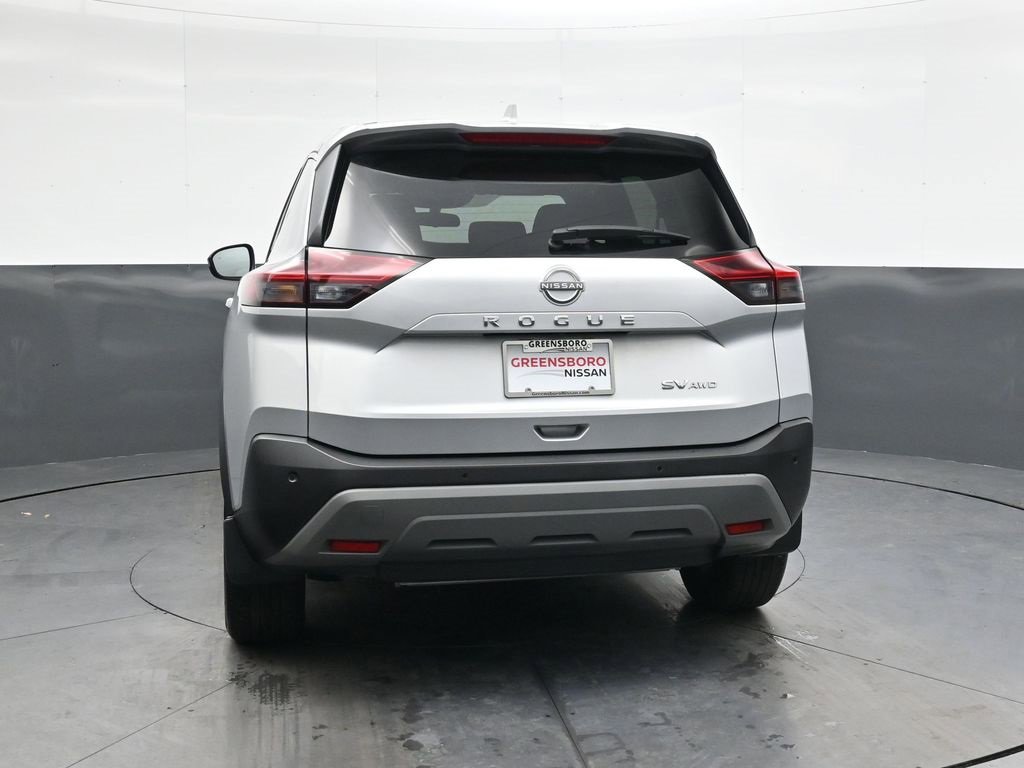 Used 2023 Nissan Rogue SV image 5
