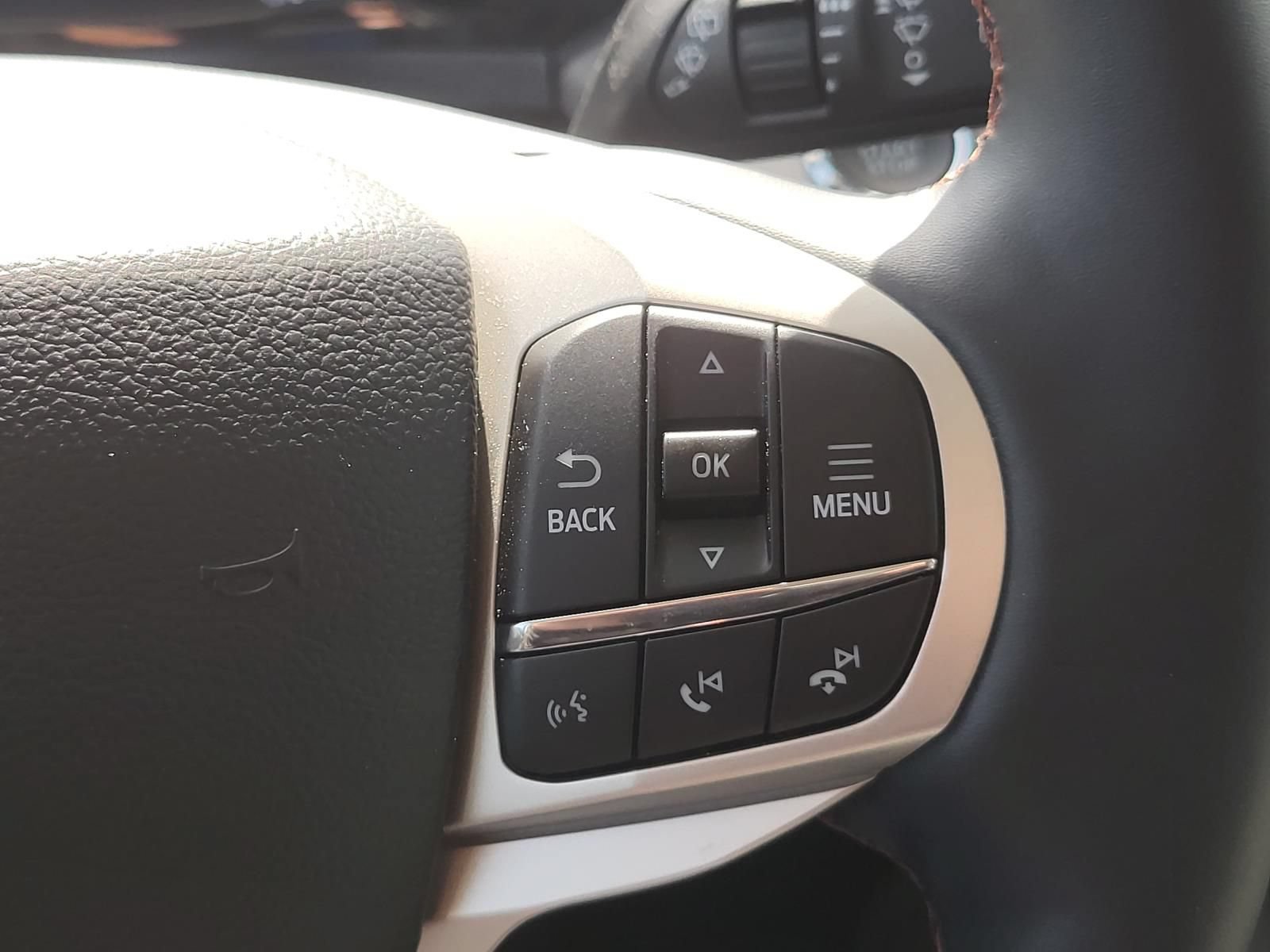 Used 2026 Ford Explorer Active w/ Active Comfort Package RWD image 37