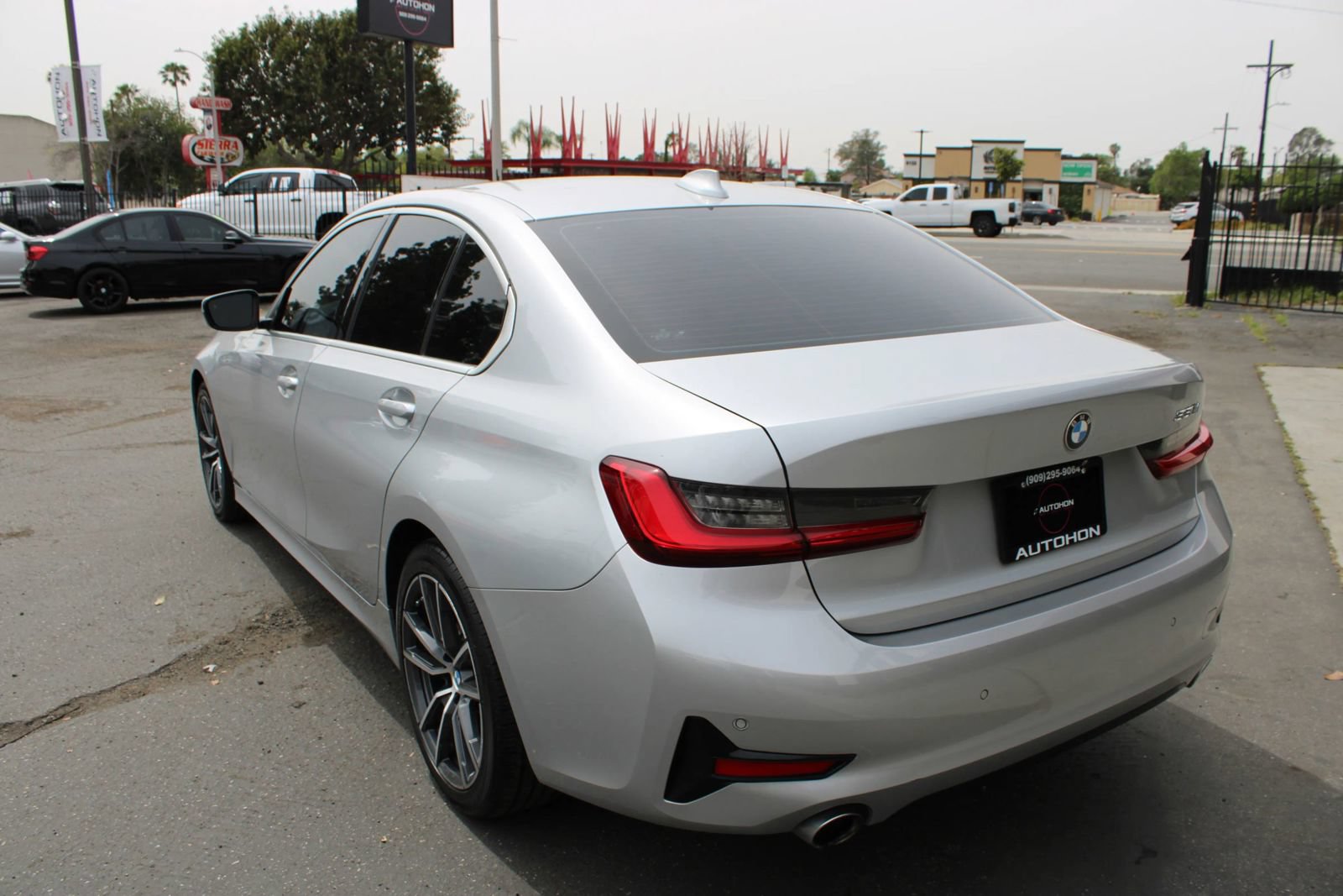 Used 2019 BMW 330i Sedan w/ Driving Assistance Package RWD image 39