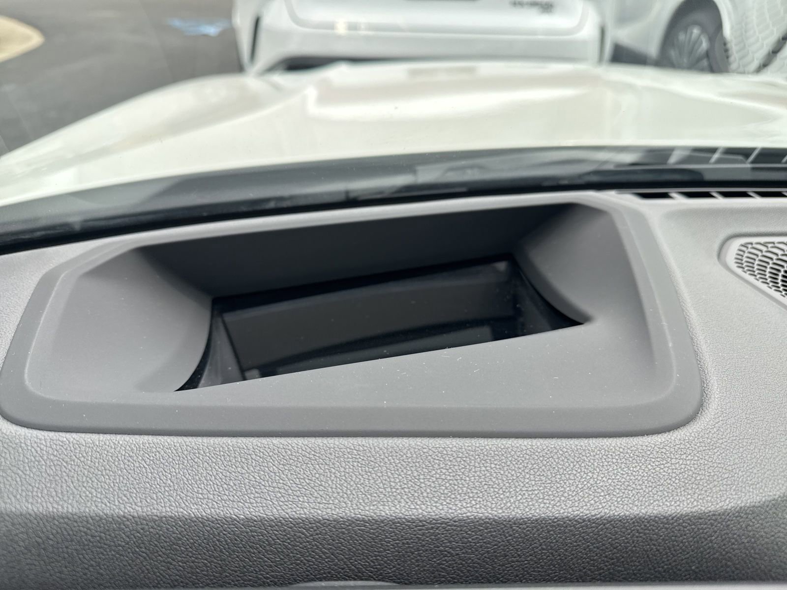 Used 2024 BMW 330i Sedan w/ Premium Package image 17