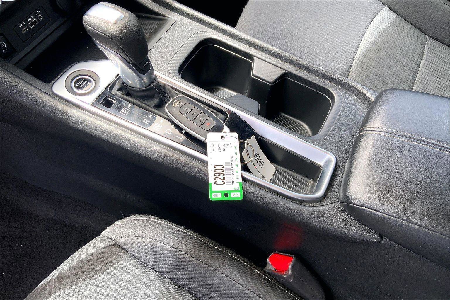Used 2024 Nissan Sentra SV FWD image 12