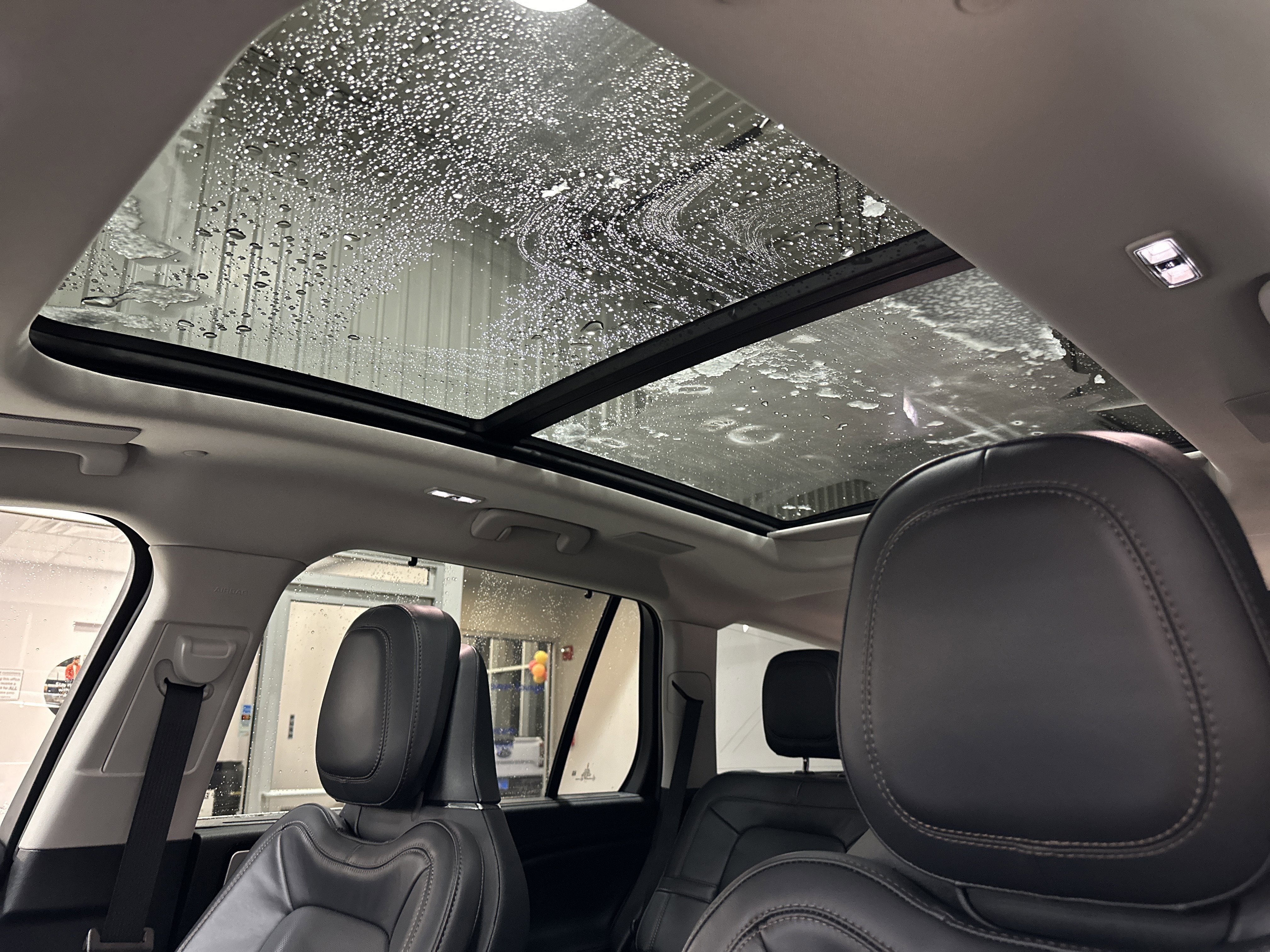 Used 2025 Lincoln Aviator Reserve w/ Equipment Group 201A image 27