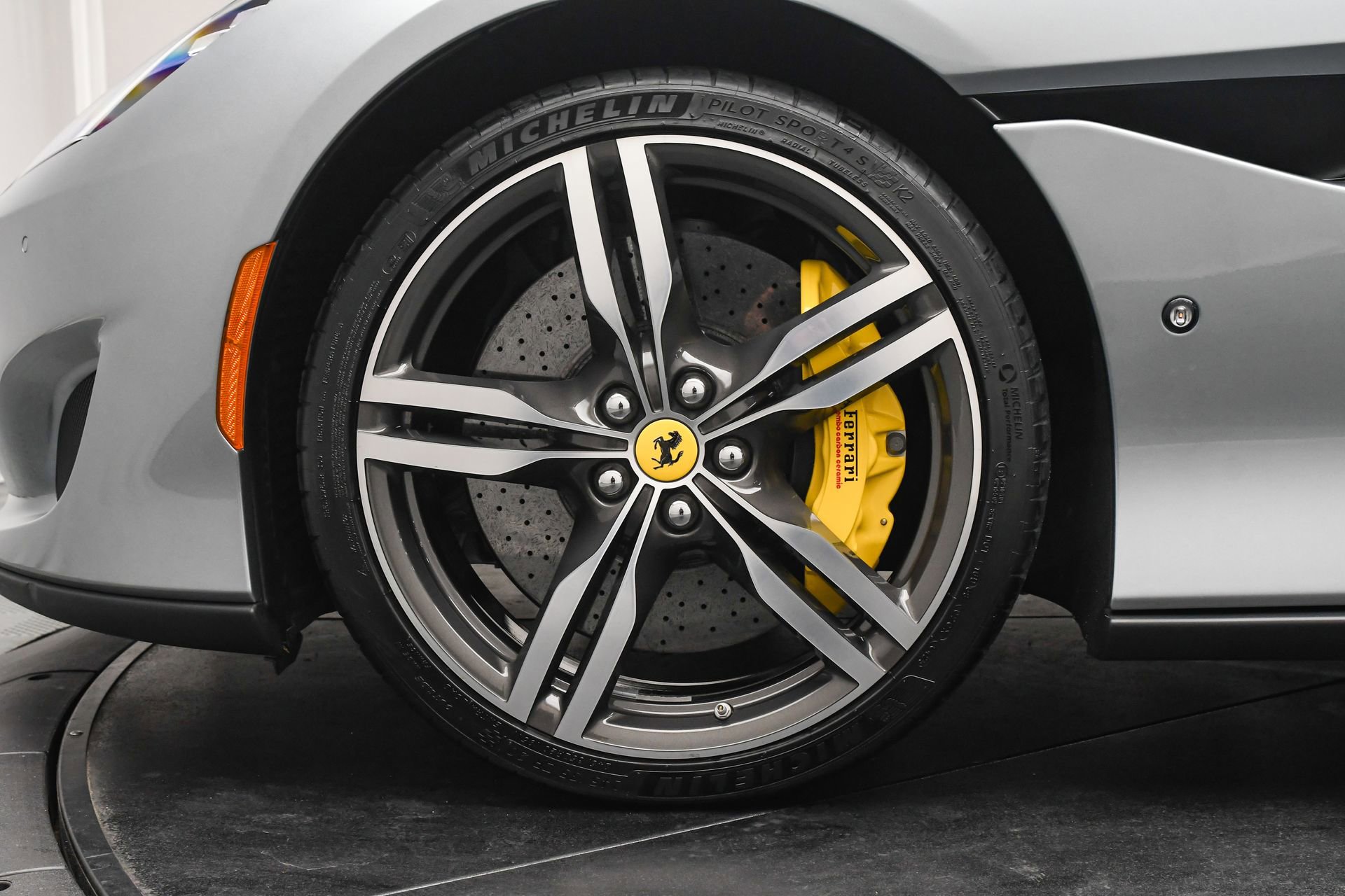 Used 2019 Ferrari Portofino image 35