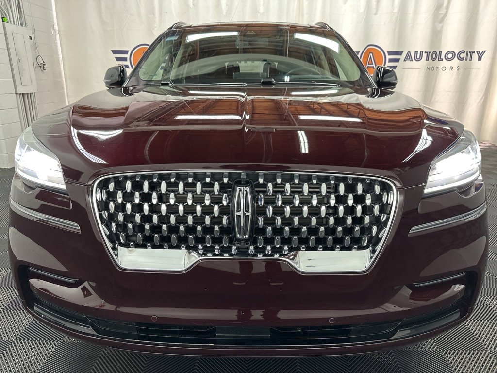 Used 2023 Lincoln Aviator Reserve w/ Equipment Group 201A image 3