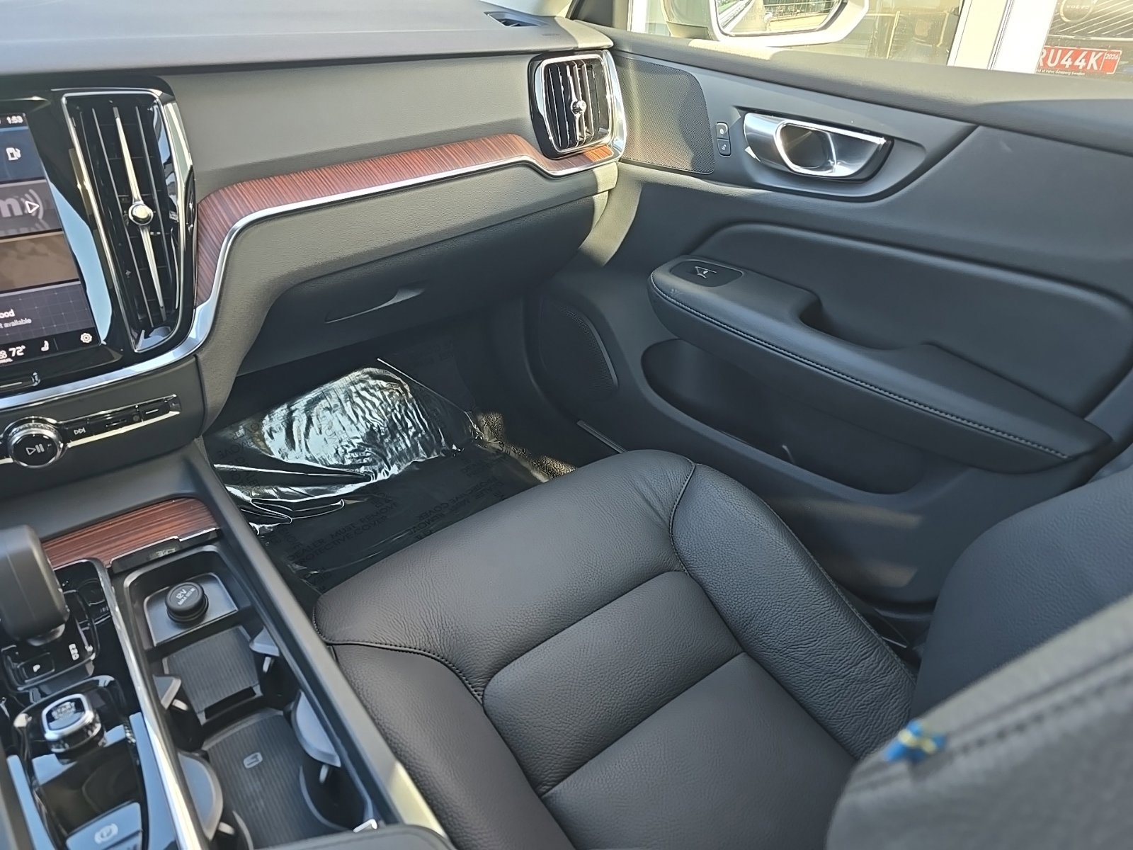 Certified 2025 Volvo V60 B5 Cross Country Plus image 20