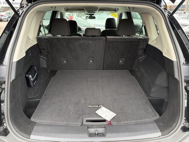 Used 2022 Nissan Rogue SV AWD/4WD image 30