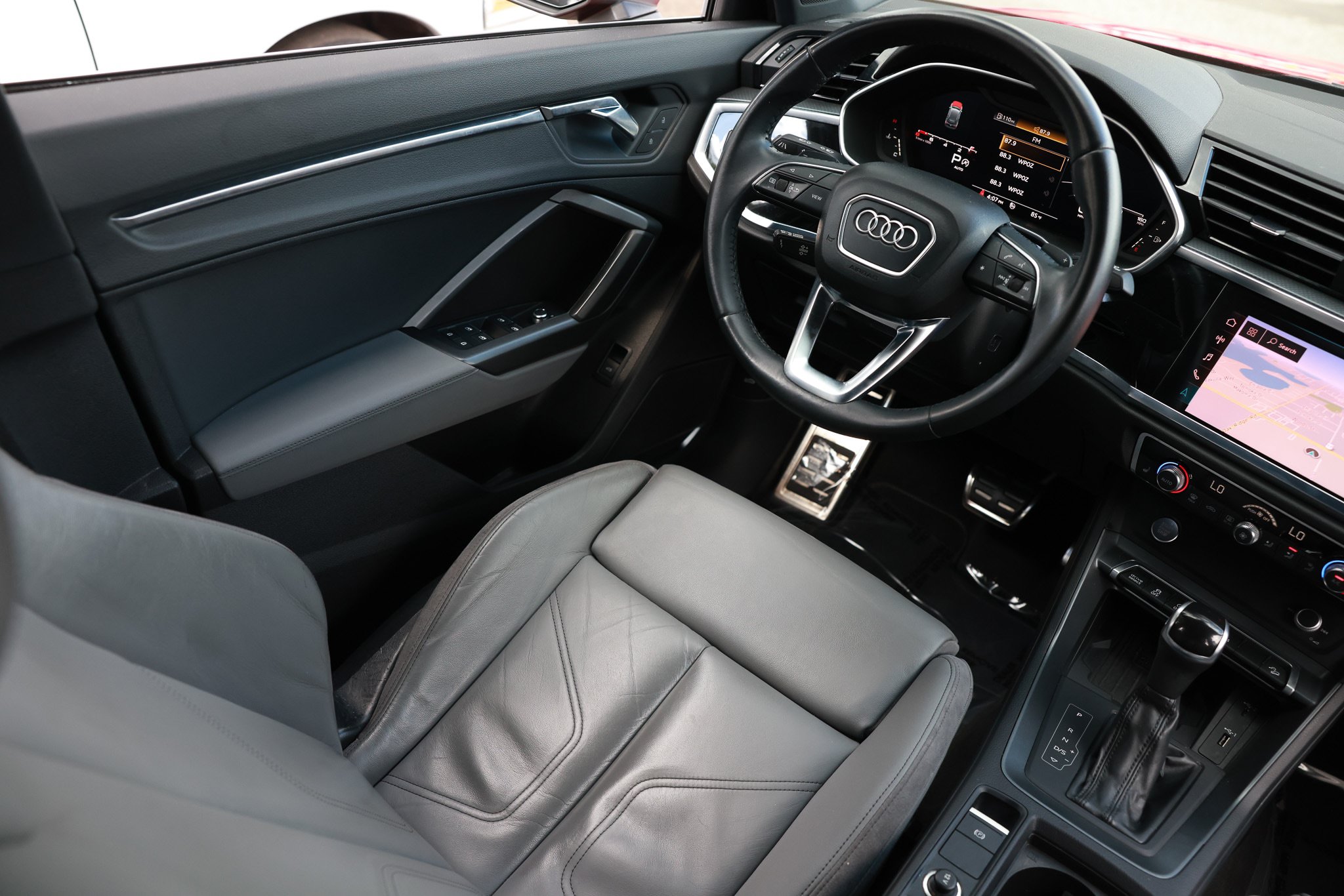 Used 2020 Audi Q3 2.0T Premium Plus w/ Premium Plus Package AWD/4WD image 24