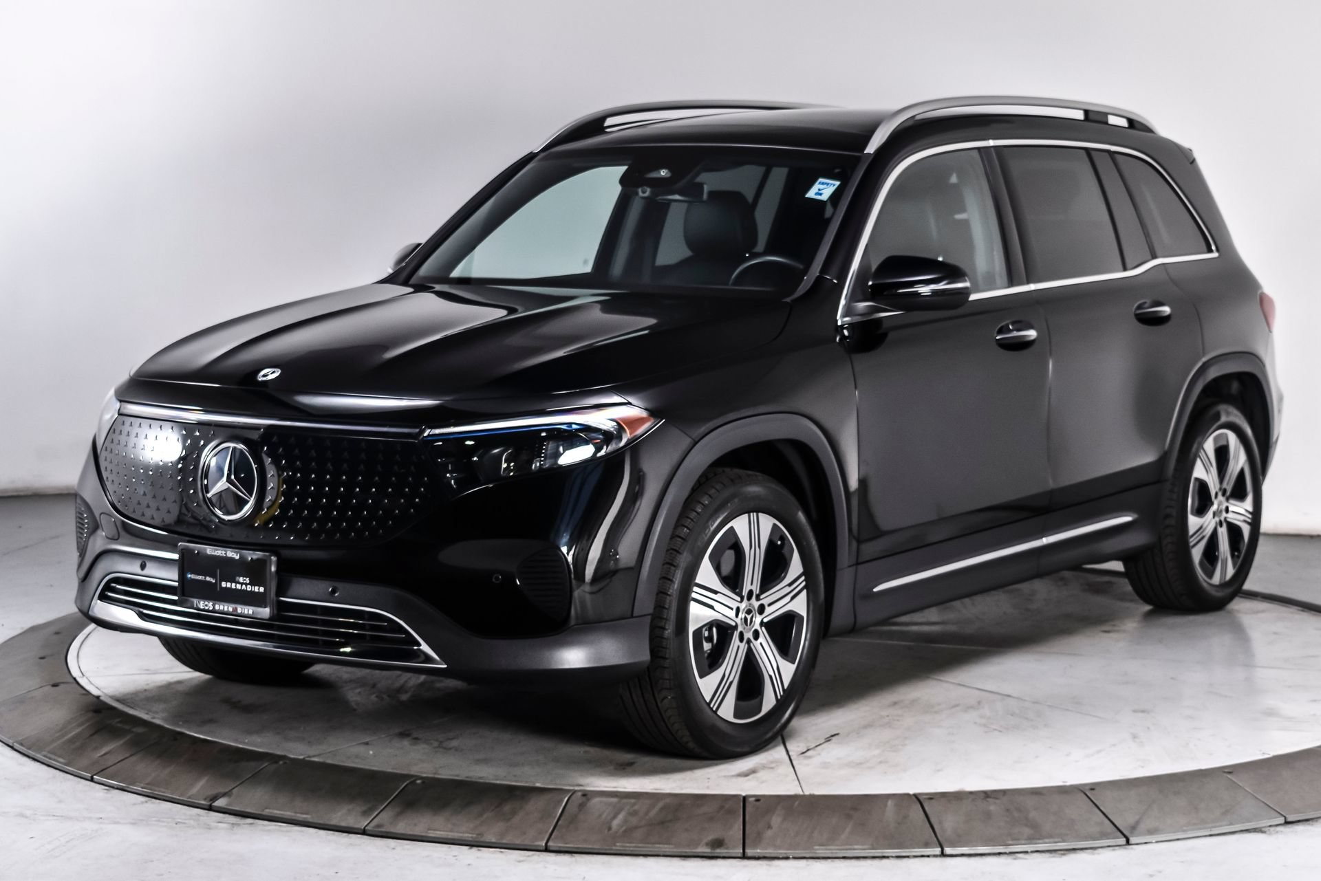 Used 2024 Mercedes-Benz EQB 350 4MATIC SUV w/ Winter Package image 2