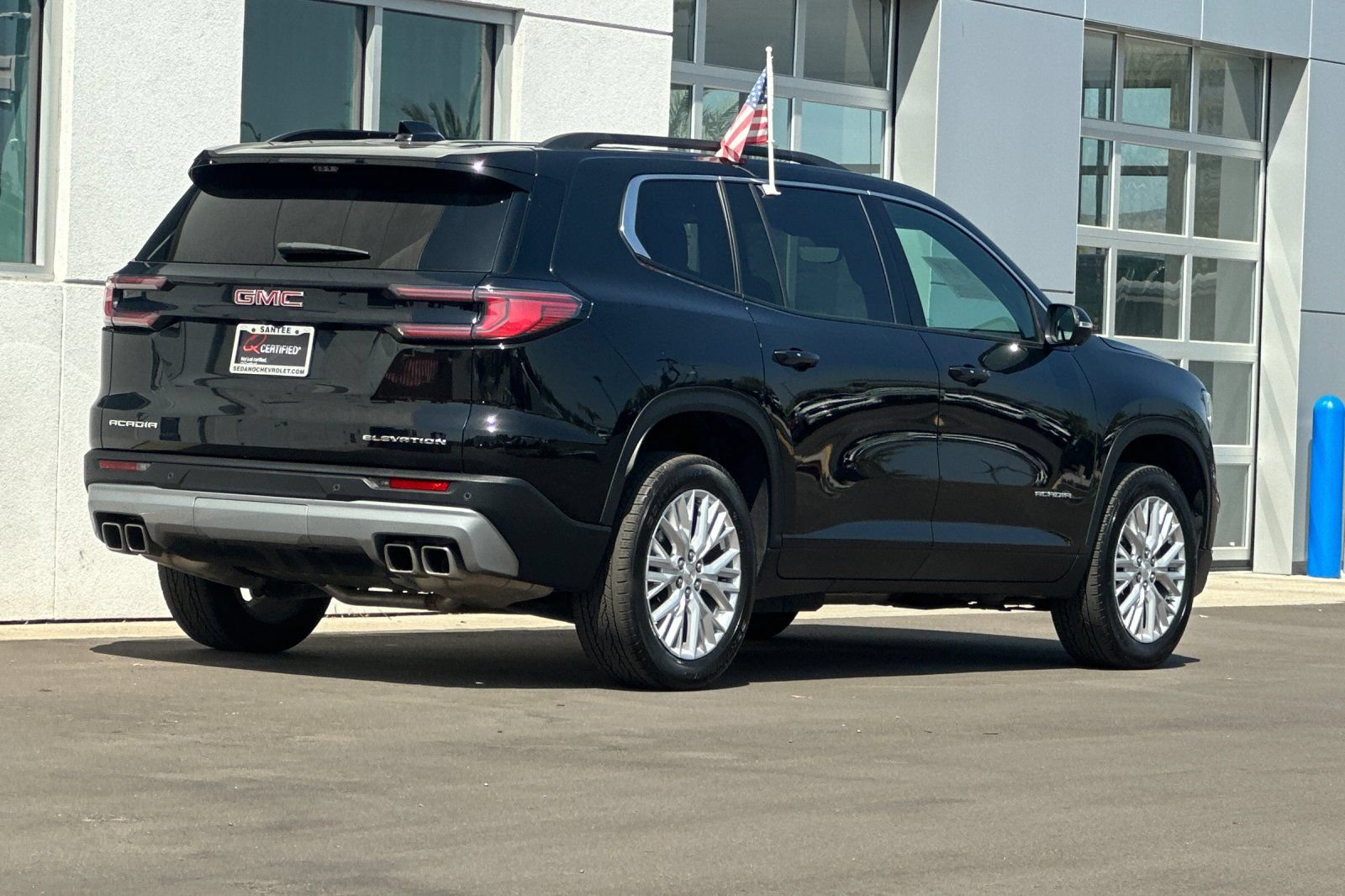Used 2026 GMC Acadia Elevation w/ Elevation Premium Package FWD image 4