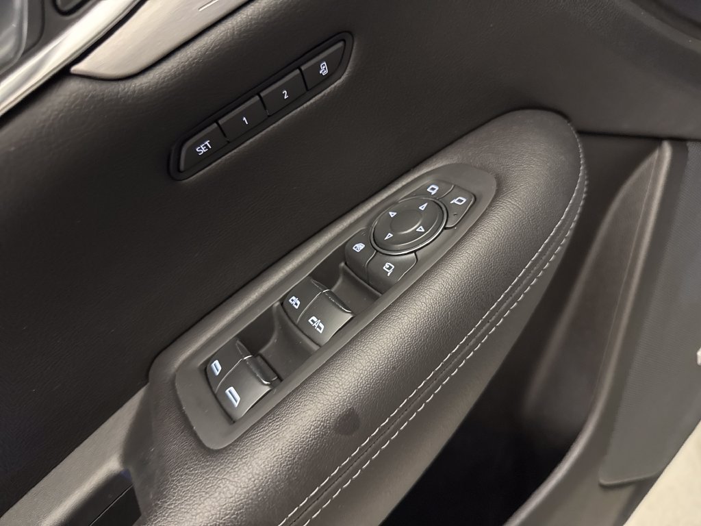 Used 2023 Cadillac XT5 Sportv AWD/4WD image 11