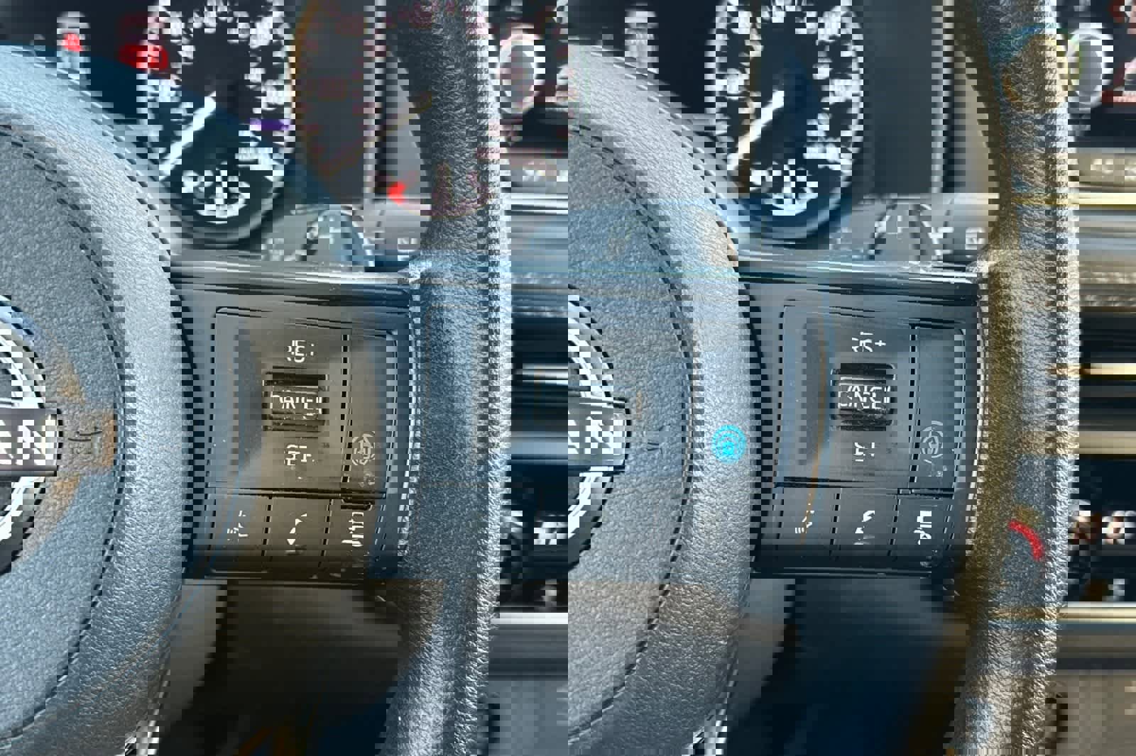 Used 2024 Nissan Rogue SV image 29