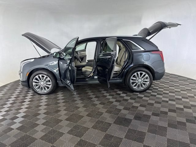 Used 2022 Cadillac XT5 Premium Luxury FWD image 11