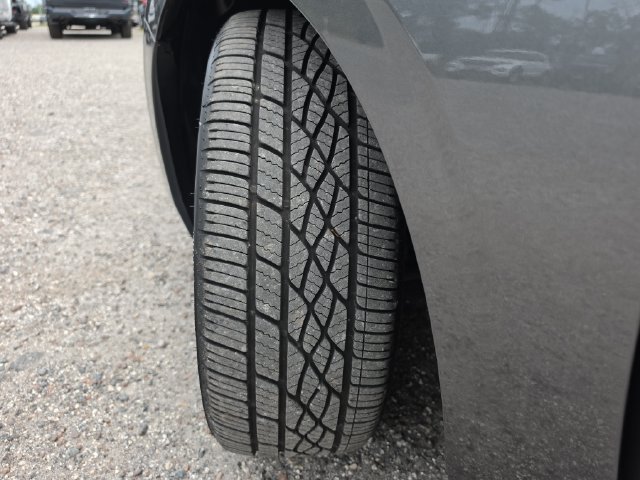 Used 2025 Nissan Sentra SR FWD image 28