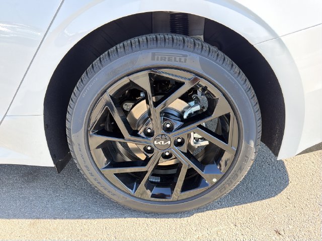 New 2027 Kia K5 GT-Line FWD image 26