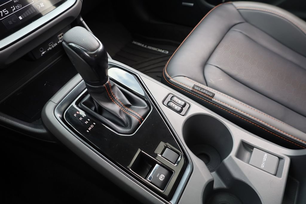 Certified 2024 Subaru Crosstrek 2.5i Limited w/ Crosstrek Mirror Package image 16