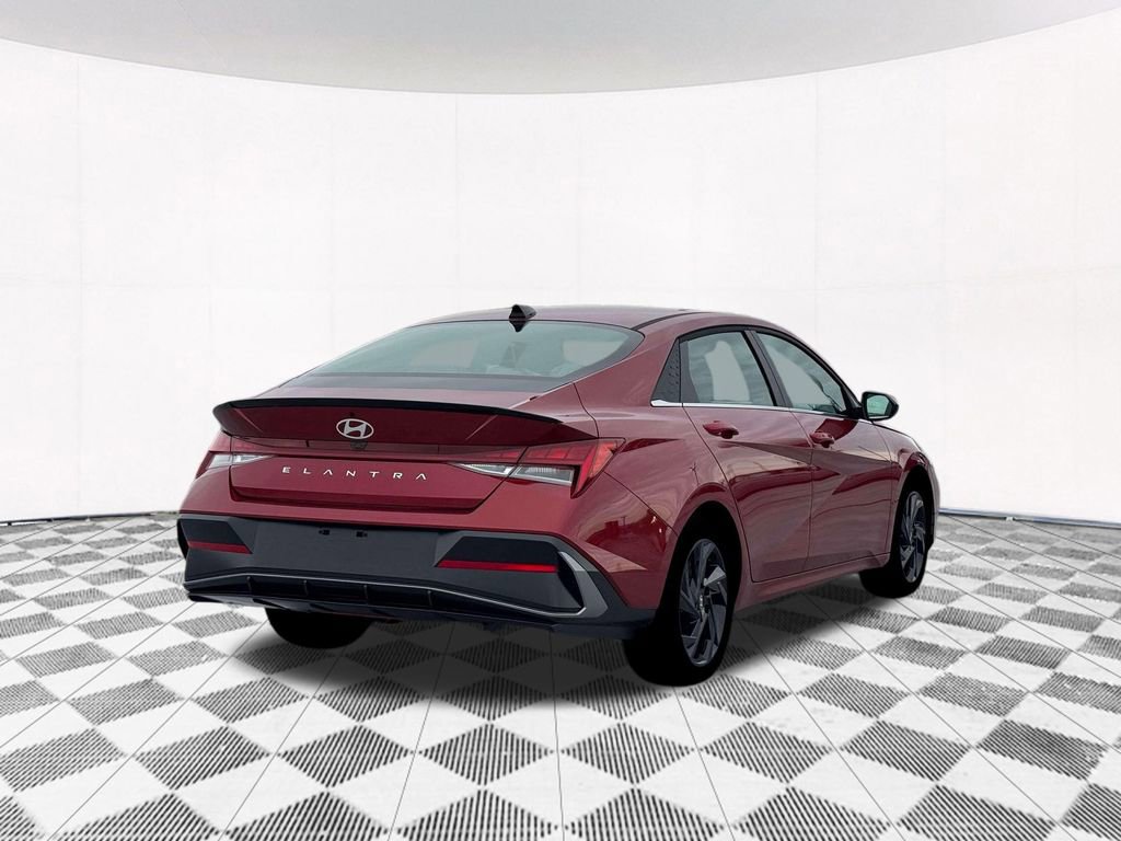 New 2026 Hyundai Elantra SEL Sport image 11