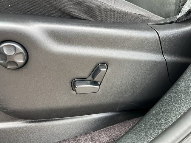 Used 2018 Jeep Grand Cherokee Laredo AWD/4WD image 23