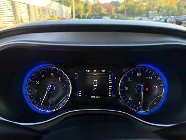 Used 2019 Chrysler Pacifica Touring-L w/ S Appearance Package FWD image 19