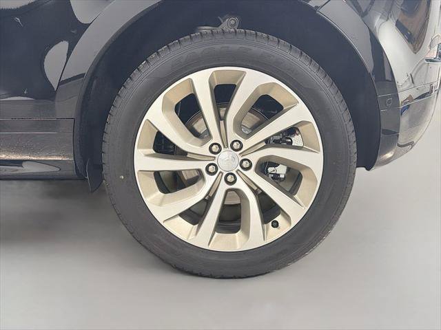 New 2026 Land Rover Range Rover Evoque Hoxton AWD/4WD image 34