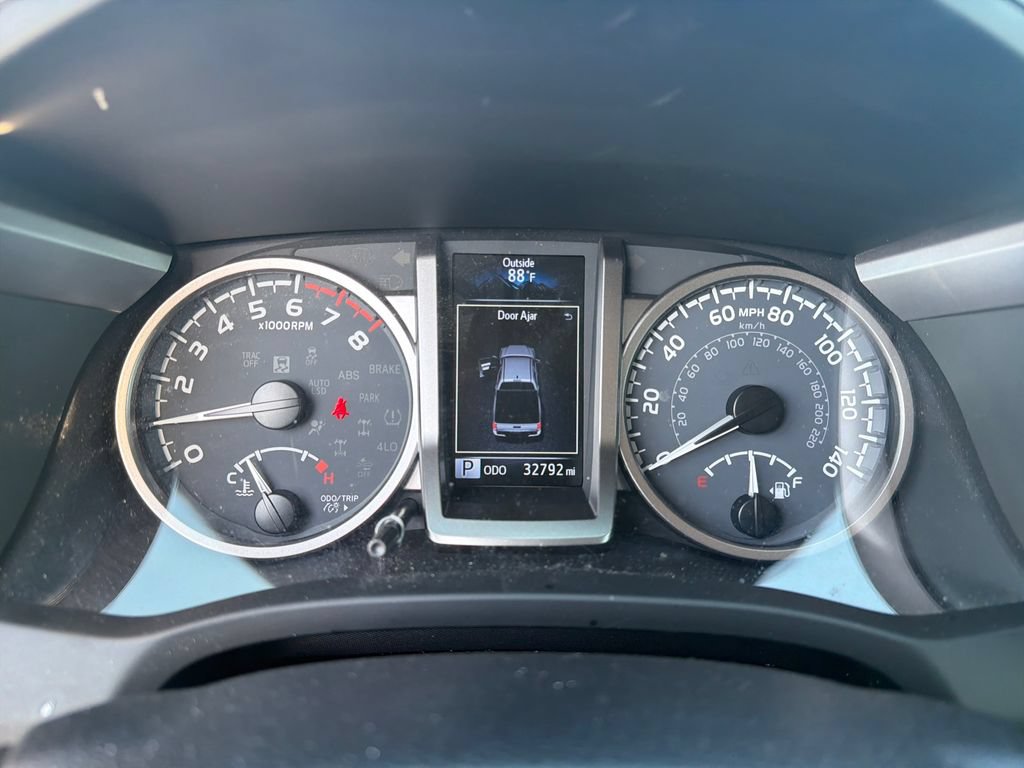 Used 2023 Toyota Tacoma SR5 AWD/4WD image 18