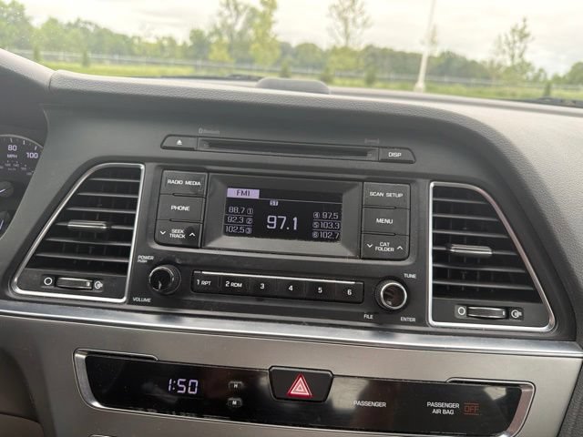 Used 2017 Hyundai Sonata SE FWD image 21