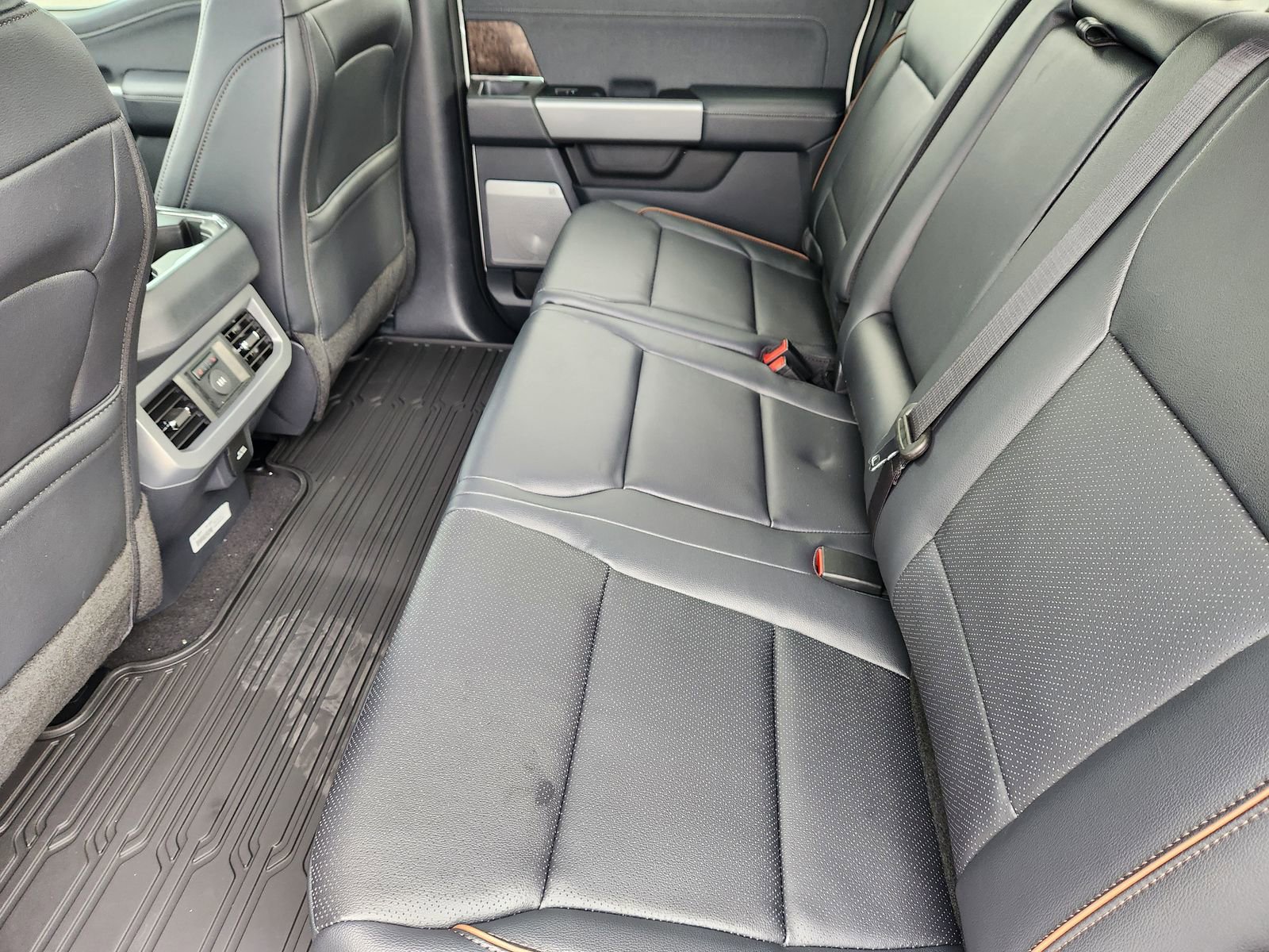 New 2026 Ford F350 Lariat w/ Lariat Premium Package image 23