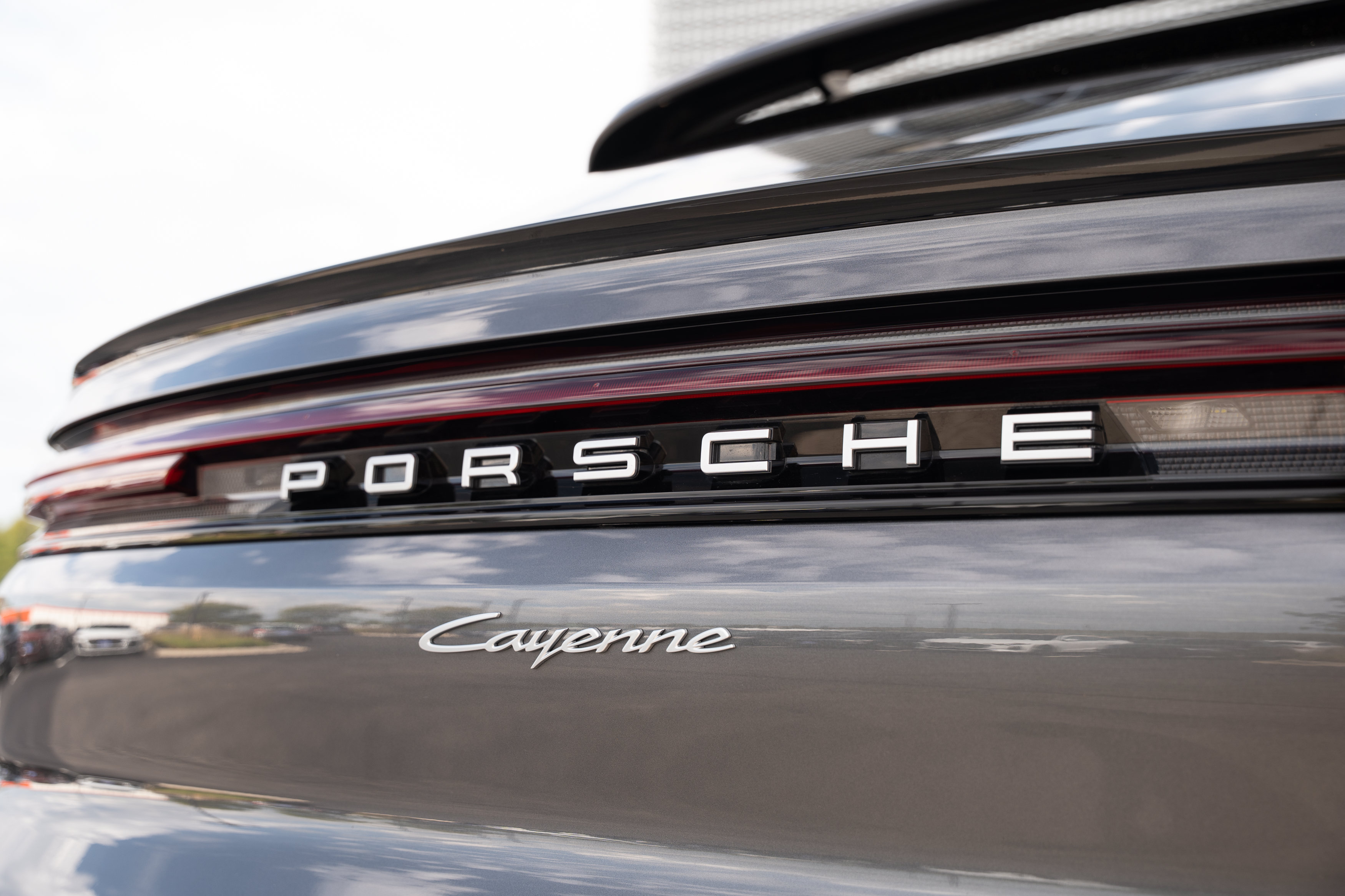 Used 2025 Porsche Cayenne Coupe AWD/4WD image 31