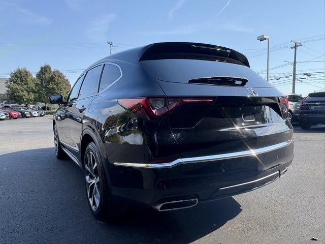 Used 2023 Acura MDX SH-AWD w/ Technology Package image 3