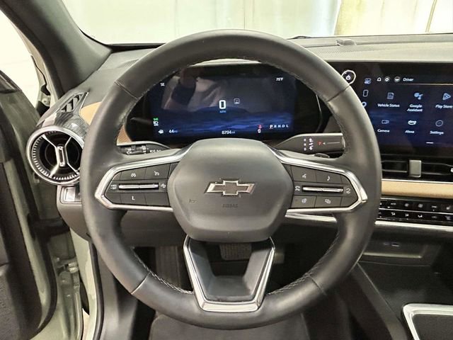 Used 2025 Chevrolet Equinox ACTIV w/ Safety and Technology Package FWD image 22