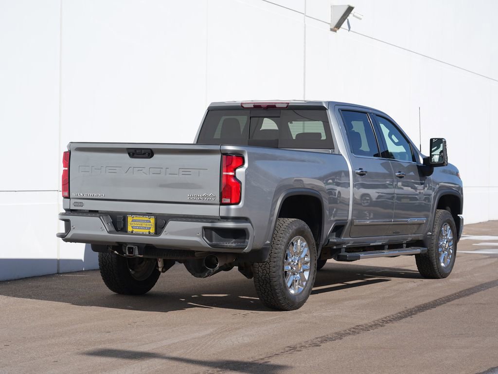 Used 2024 Chevrolet Silverado 2500 High Country w/ Z71 Off-Road Package image 3